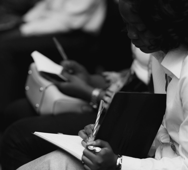 Forum d'Équipement avec des centaines de jeunes